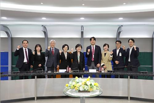 한국건강관리협회 부산서부지부와 산학협력 협약 체결 썸네일