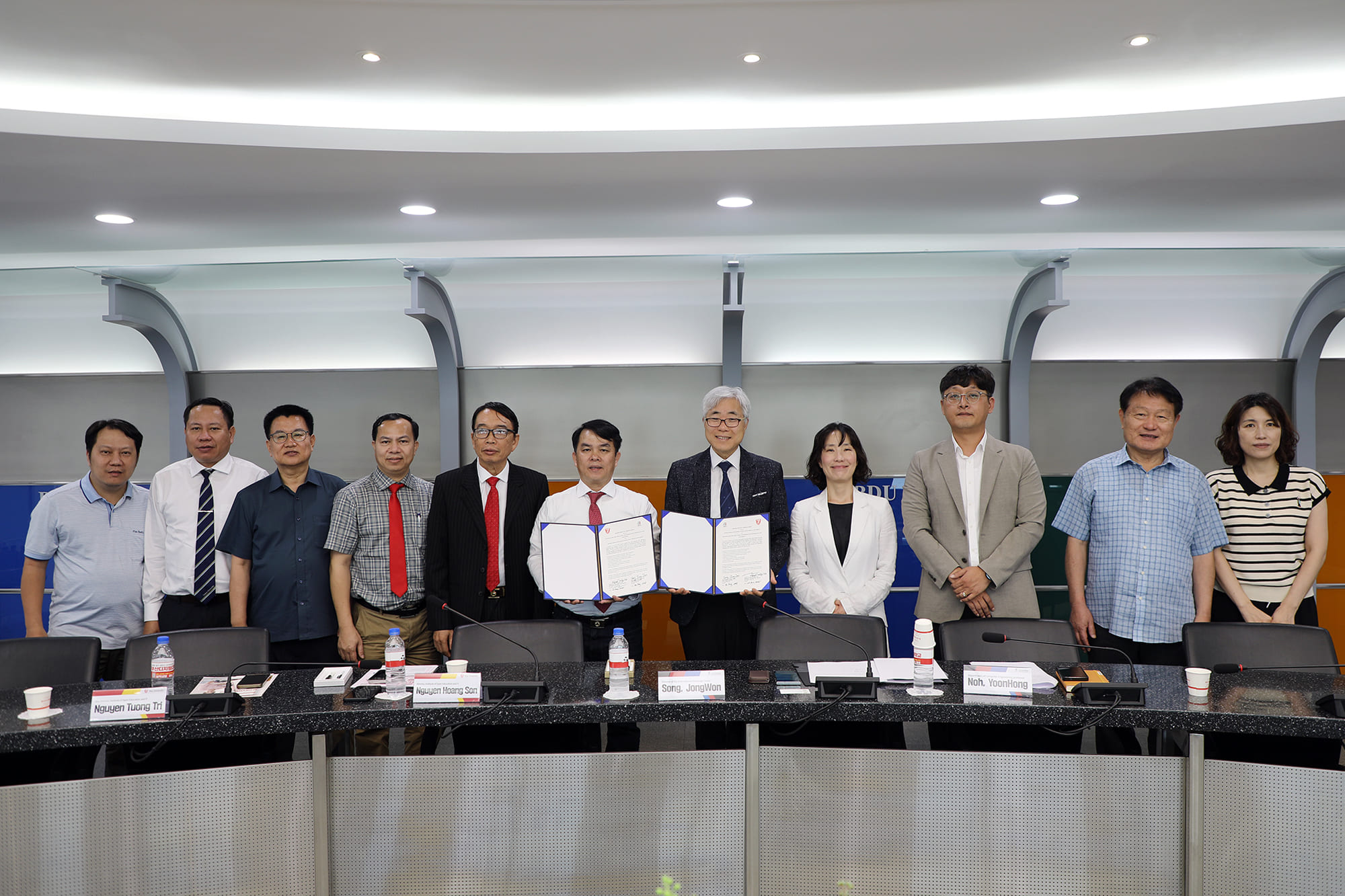 부산디지털대, 베트남 후에대학교와 교육·연구 협력 MOU 체결 기념사진